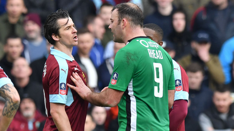 skysports-joey-barton-burnley-matt-rhead_3893267.jpg