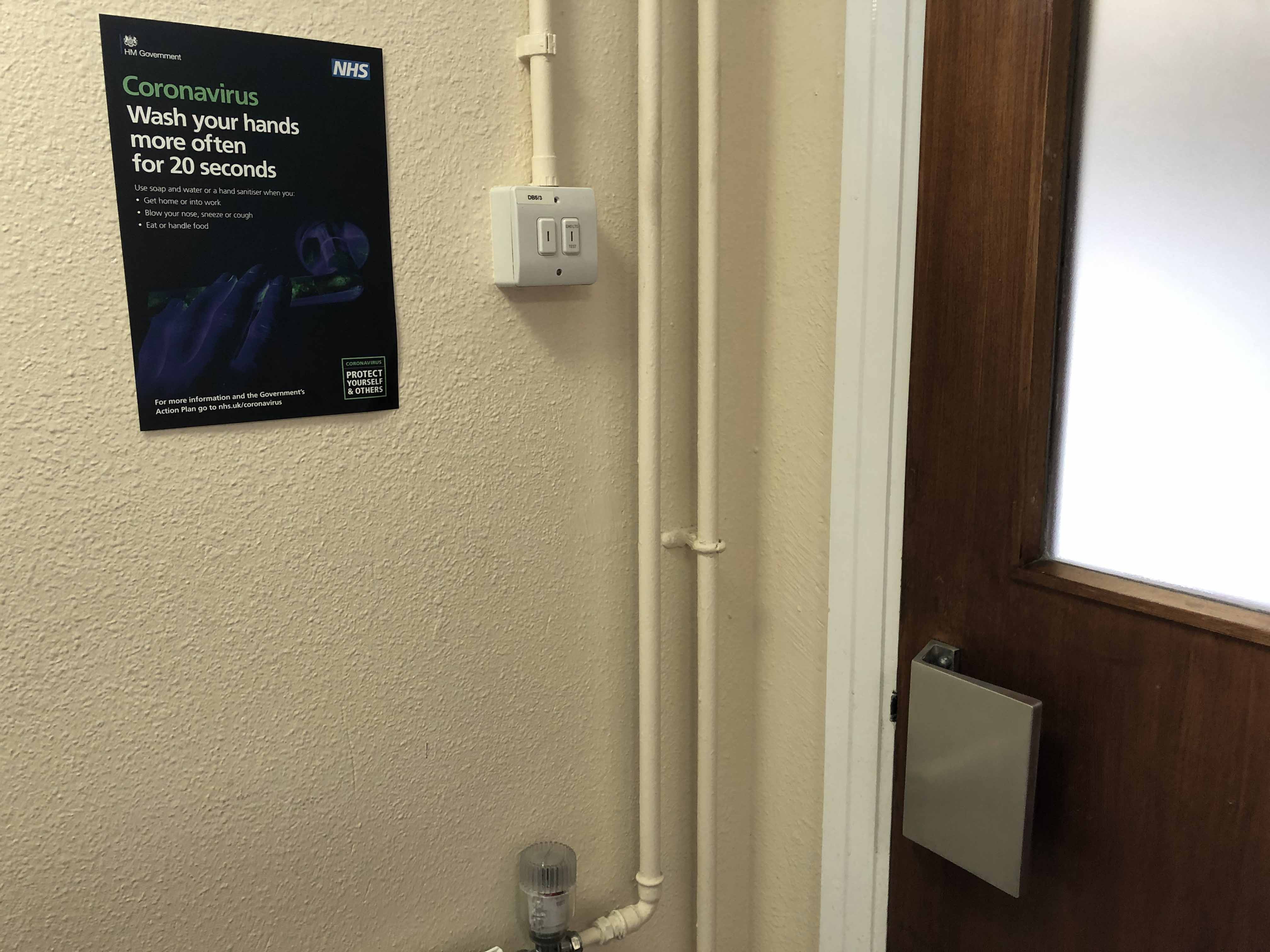 toiletdoor.jpg