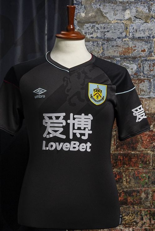 2021 Burnley away Shirt.jpg