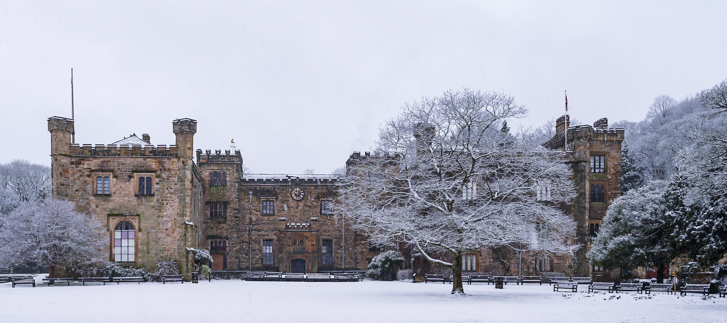 Snowy morning at Towneley