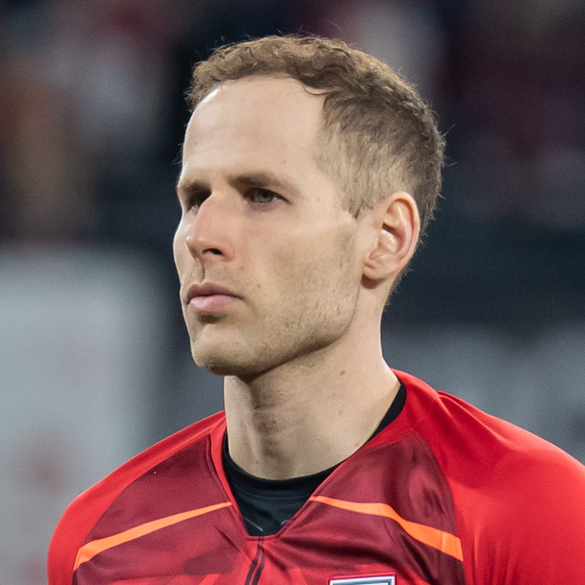 1200px-2020-03-10_Fußball,_Männer,_UEFA_Champions_League_Achtelfinale,_RB_Leipzig_-_Tottenham_Hotspur_1DX_3666_by_Stepro.jpg