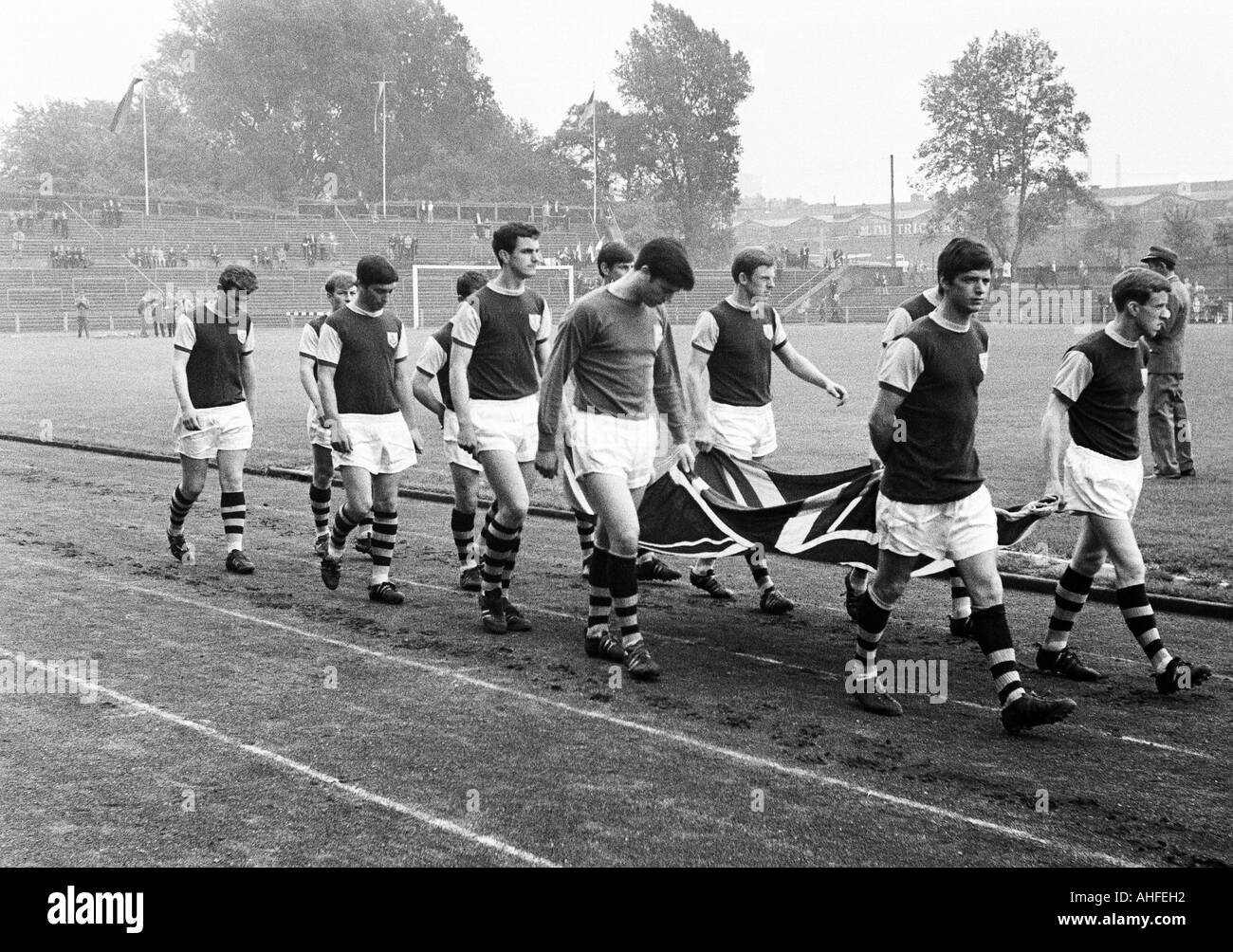 football-international-junior-class-tournament-1965-stadium-an-der-AHFEH2.jpg