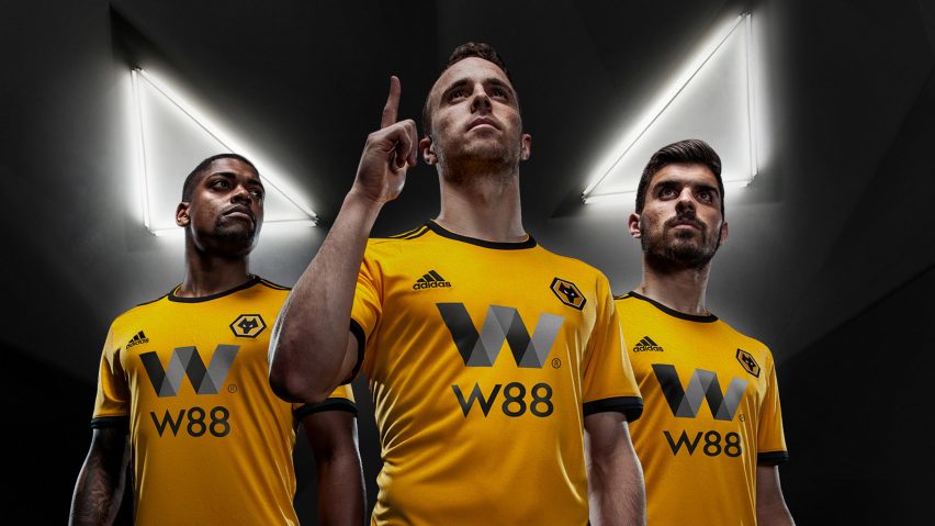 wolves.manbetx-deal (3).jpg