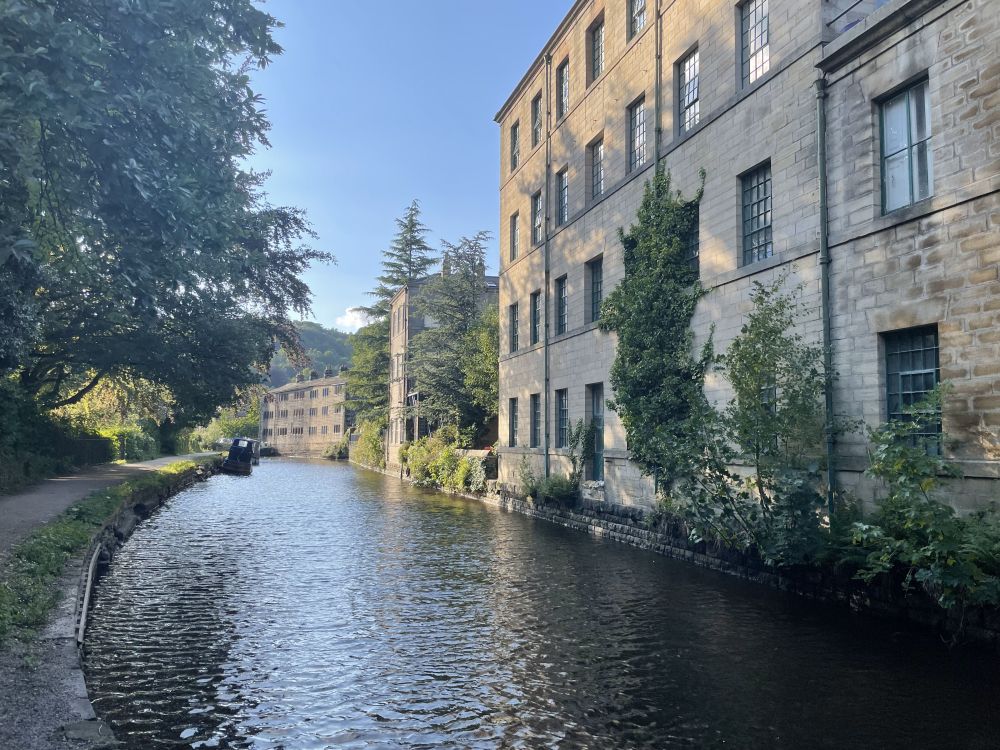 Rochdale Canal 2.jpg
