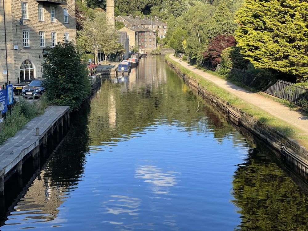 Rochdale Canal 3.jpg