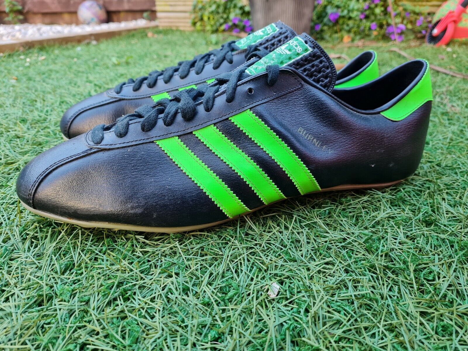 adidas burnley side.jpg