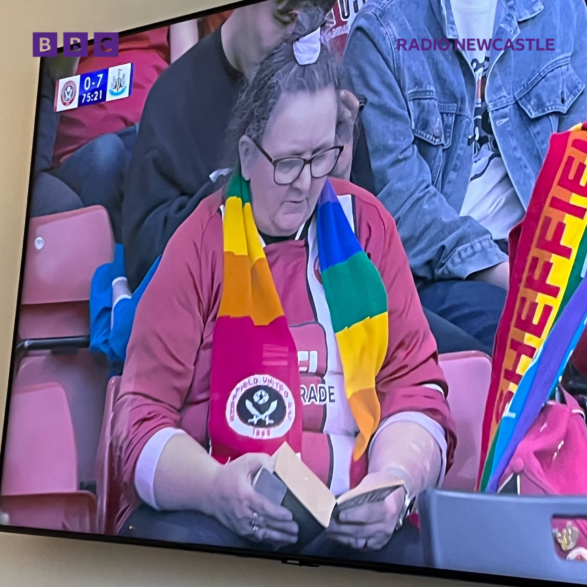 F6zoZikWoAAmxEU.jpeg