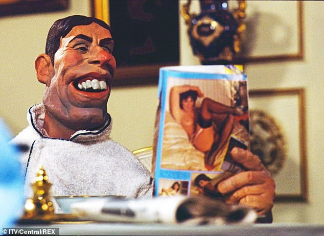36799430-9049271-Steve_Wright_a_55_year_old_puppeteer_from_Yorkshire_says_he_met_-m-68_1607898195819.jpg