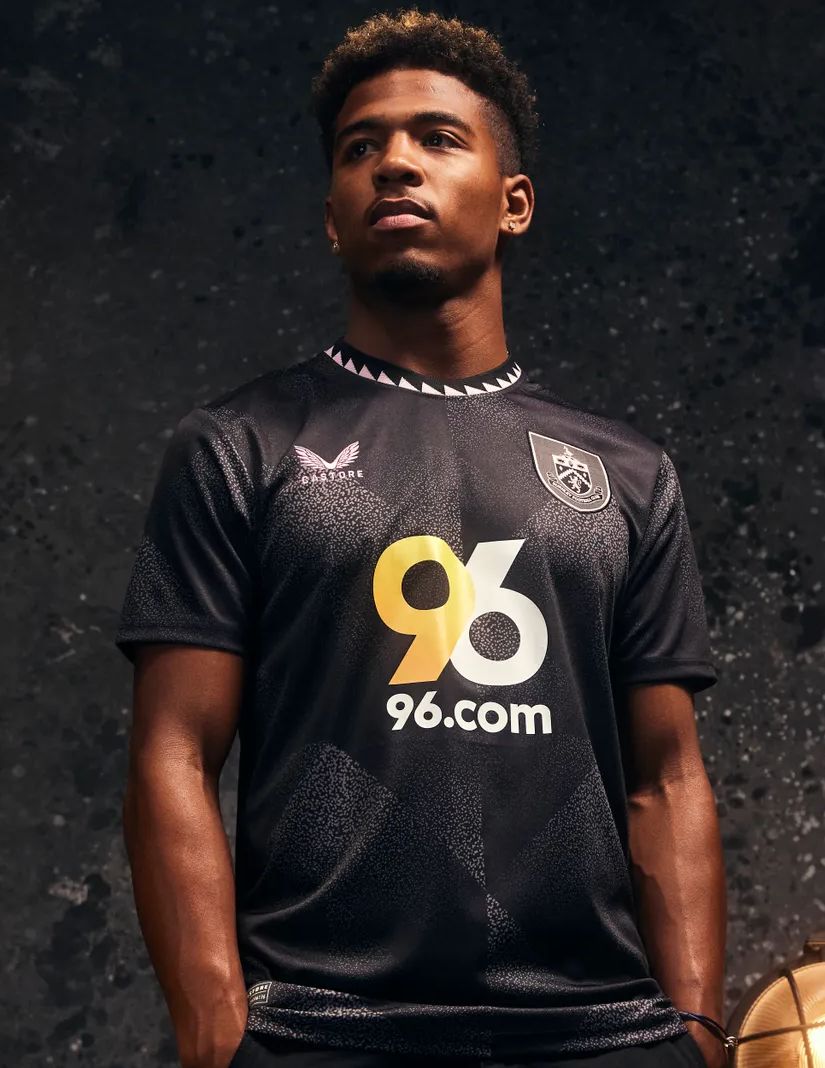 away kit.jpg