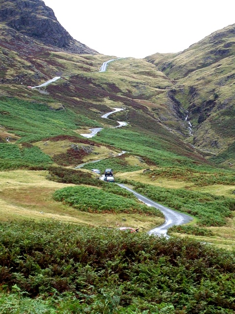 Hardknott_Pass_from_Hardknott_Castle_(Roman_Fort)_-_geograph.org.uk_-_546597.jpg