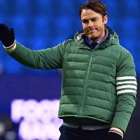 Burnley-Manager-Scott-Parker-Hooded-Puffer-Jackeet.jpg