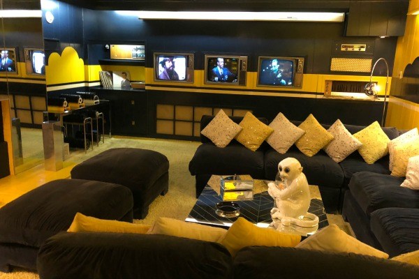 Graceland-Den.jpg